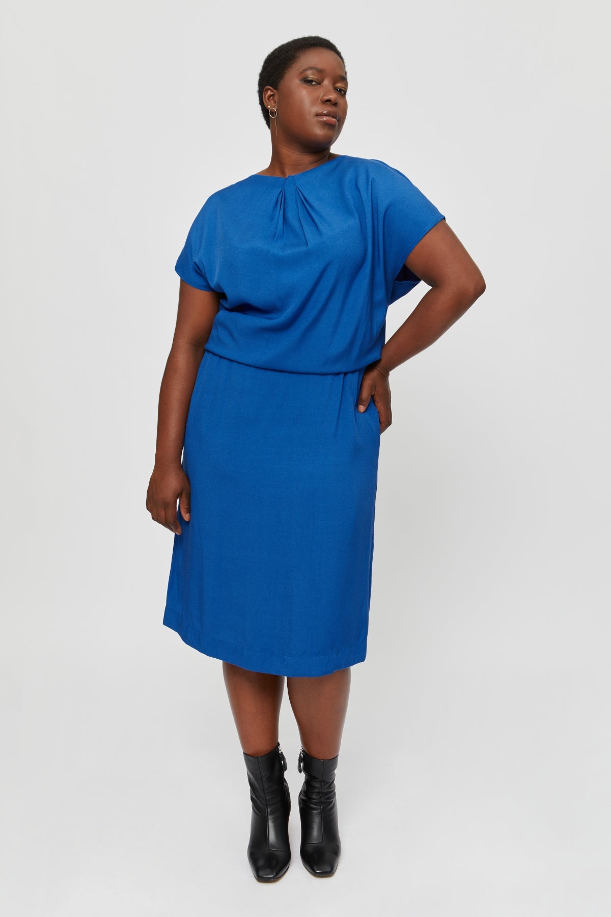 Amy | Midi Dress with Pencil Skirt and Neckline Detail in Classic Blue