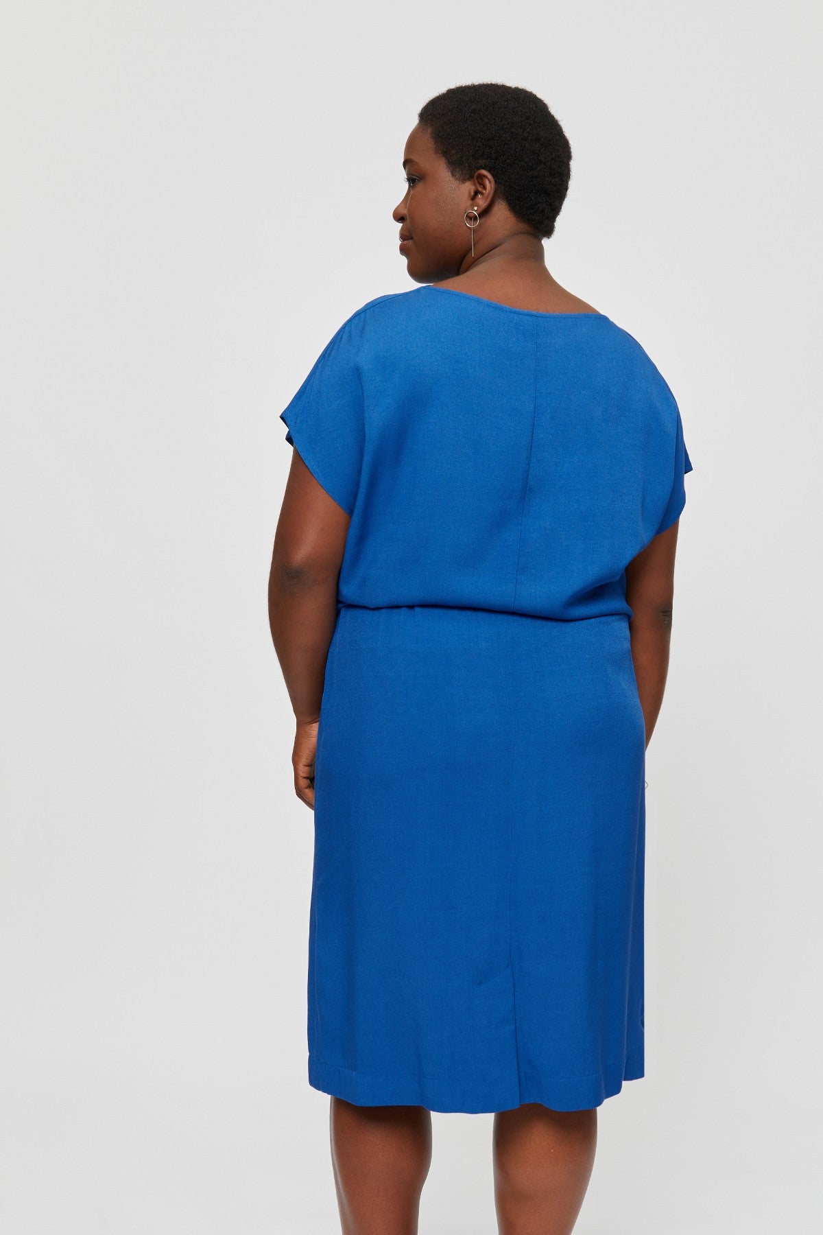 Amy | Midi Dress with Pencil Skirt and Neckline Detail in Classic Blue