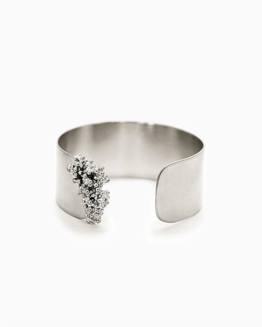 Silver statement armcuff Kaviar | Line Vanden Bogaerde