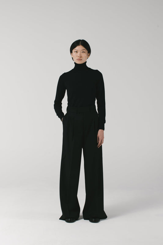 Turtle Neck. Black