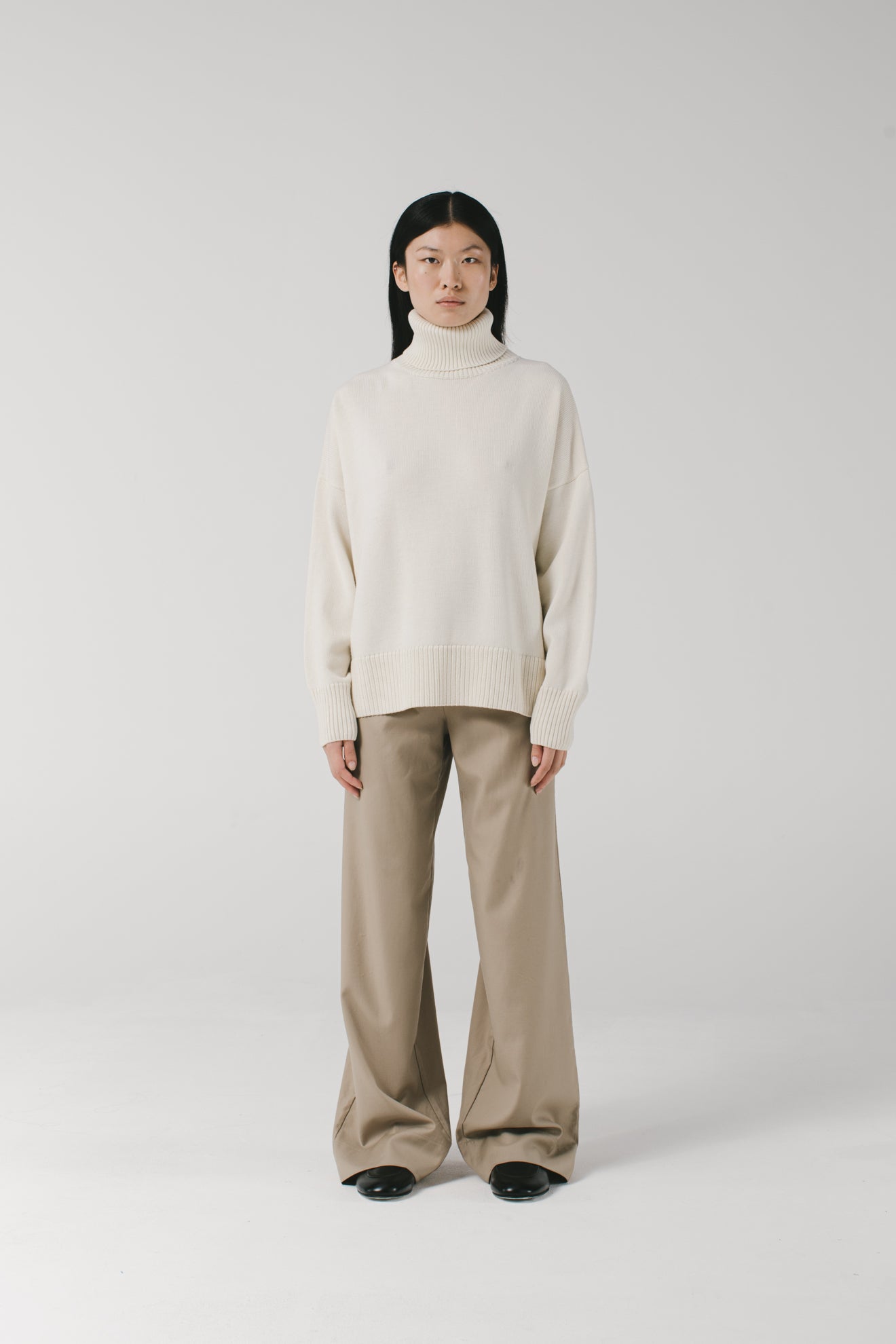 Heavy Turtle Neck. Cream