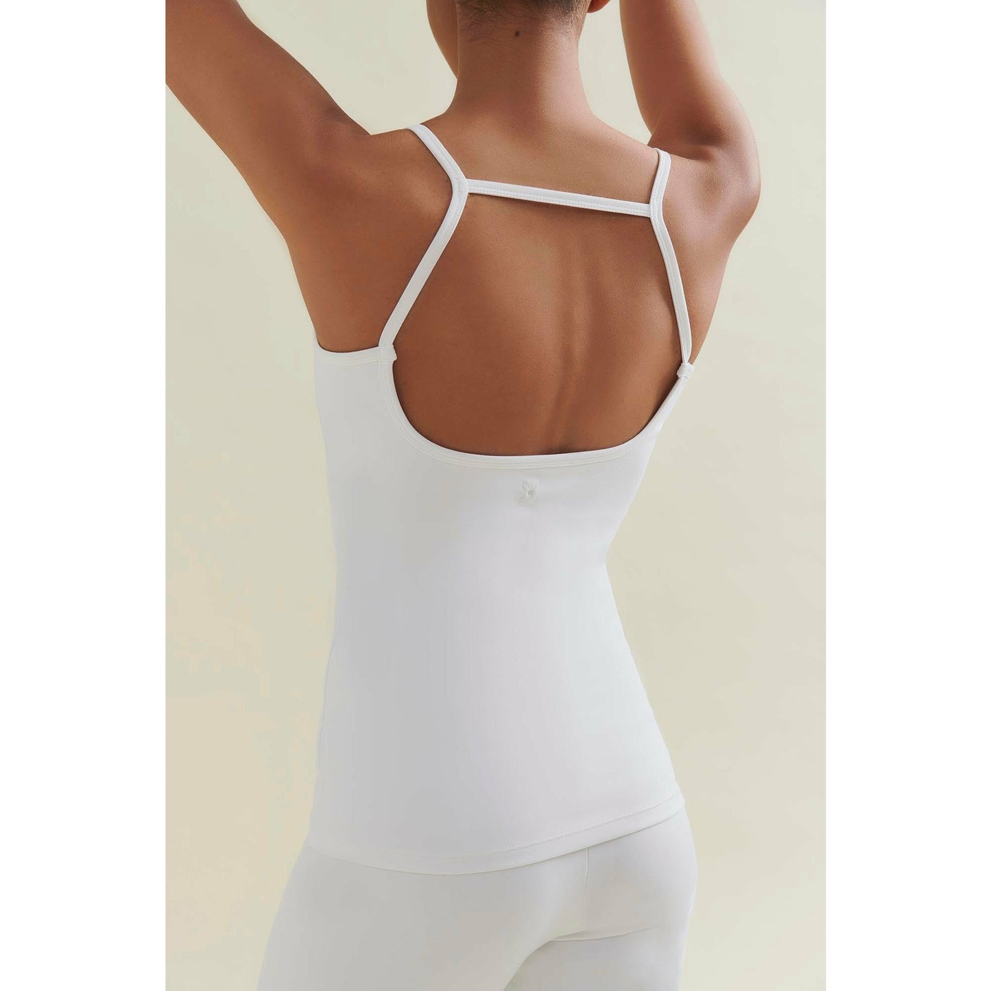 Biodegradable Yoga Tops That Stay Put | Biologisch abbaubare Yoga-Oberteile, die an Ort und Stelle bleiben